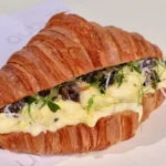 Eggs & Truffle Croissant(كروسان البيض بالترافل)