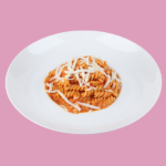 Spicy Pink Sauce Fusilli with Chicken (فوسيلي بالصوص الوردي الحار والدجاج)